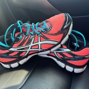 COPY - ASICS ladies size 10